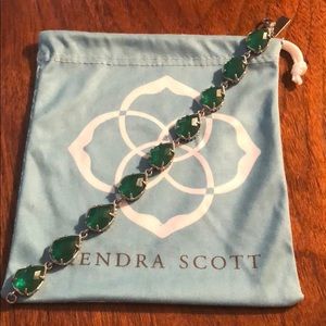 Silver Brynn bracelet in emerald green